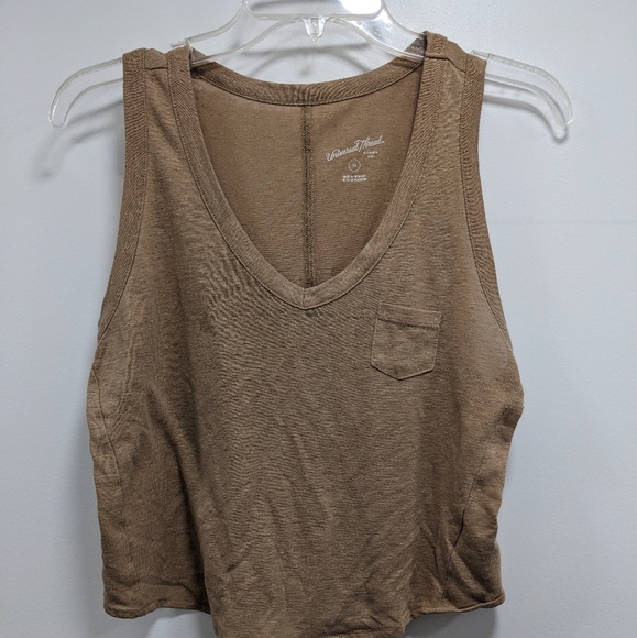 Cropped Tank - Picture 2 of 4